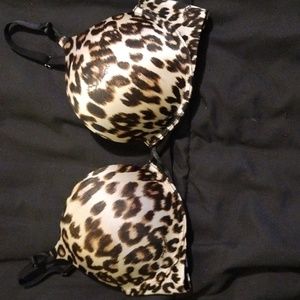 Victoria's Secret Bombshell Plunge 34B bra